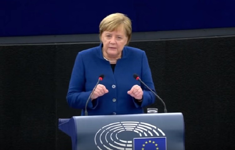 Merkel defiende la creacion de un ejercito comun para la UE
