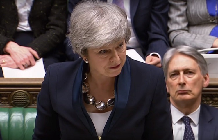 Theresa May abre la puerta a retrasar la salida del Reino Unido de la UE