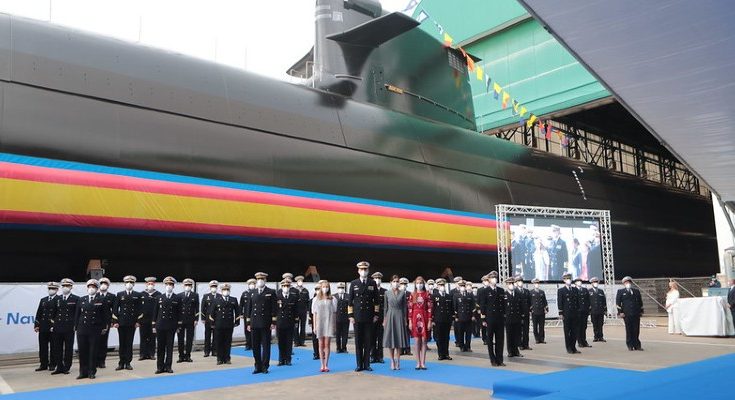 Ceremonia de puesta a flote del submarino S-81
